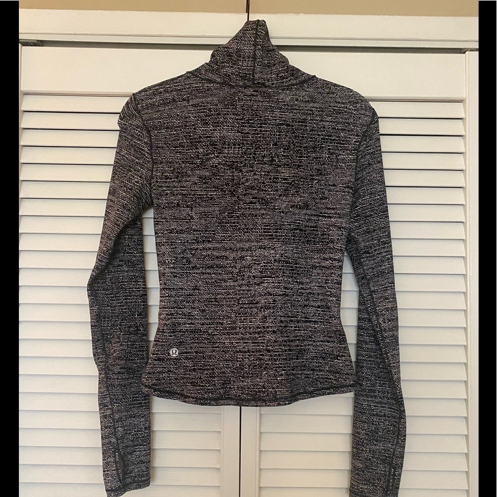 Lululemon Pullover Euc - image 2